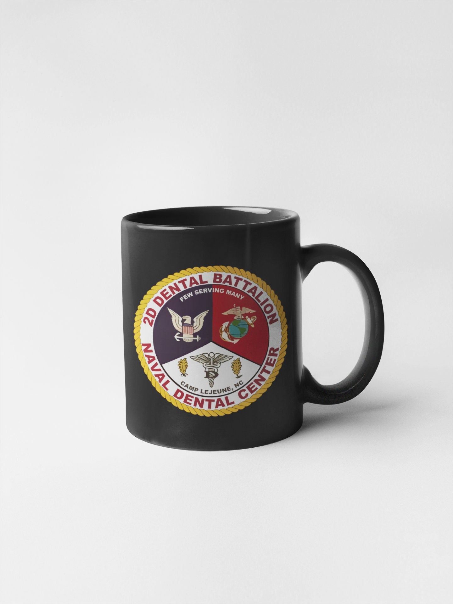 a black coffee mug with the seal of the united states