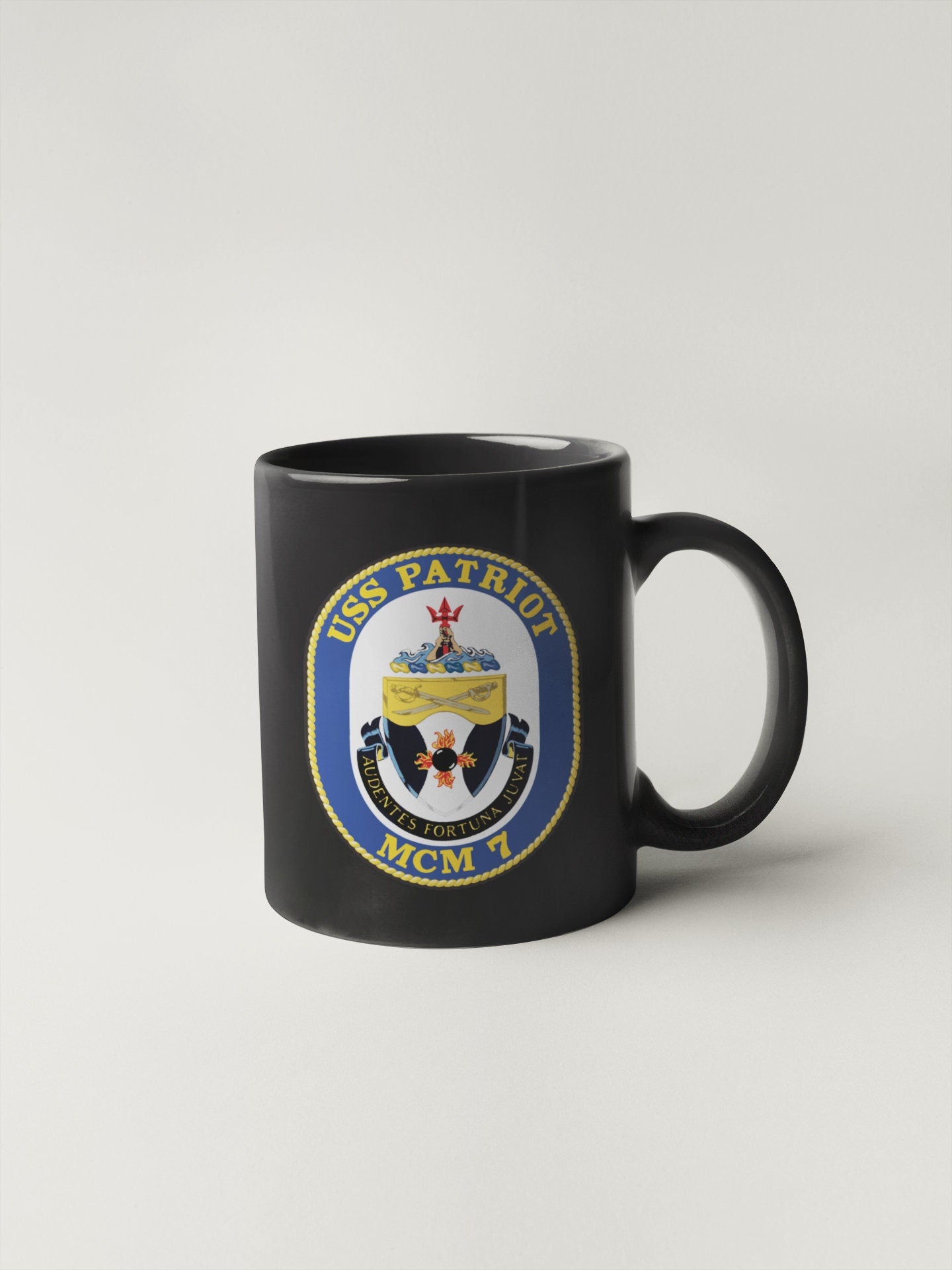 USS Patriot MCM-7 Badge Sticker Decal Avenger Class Mine Countermeasures Ship Car Sticker Bumper Sticker for Car Emblem