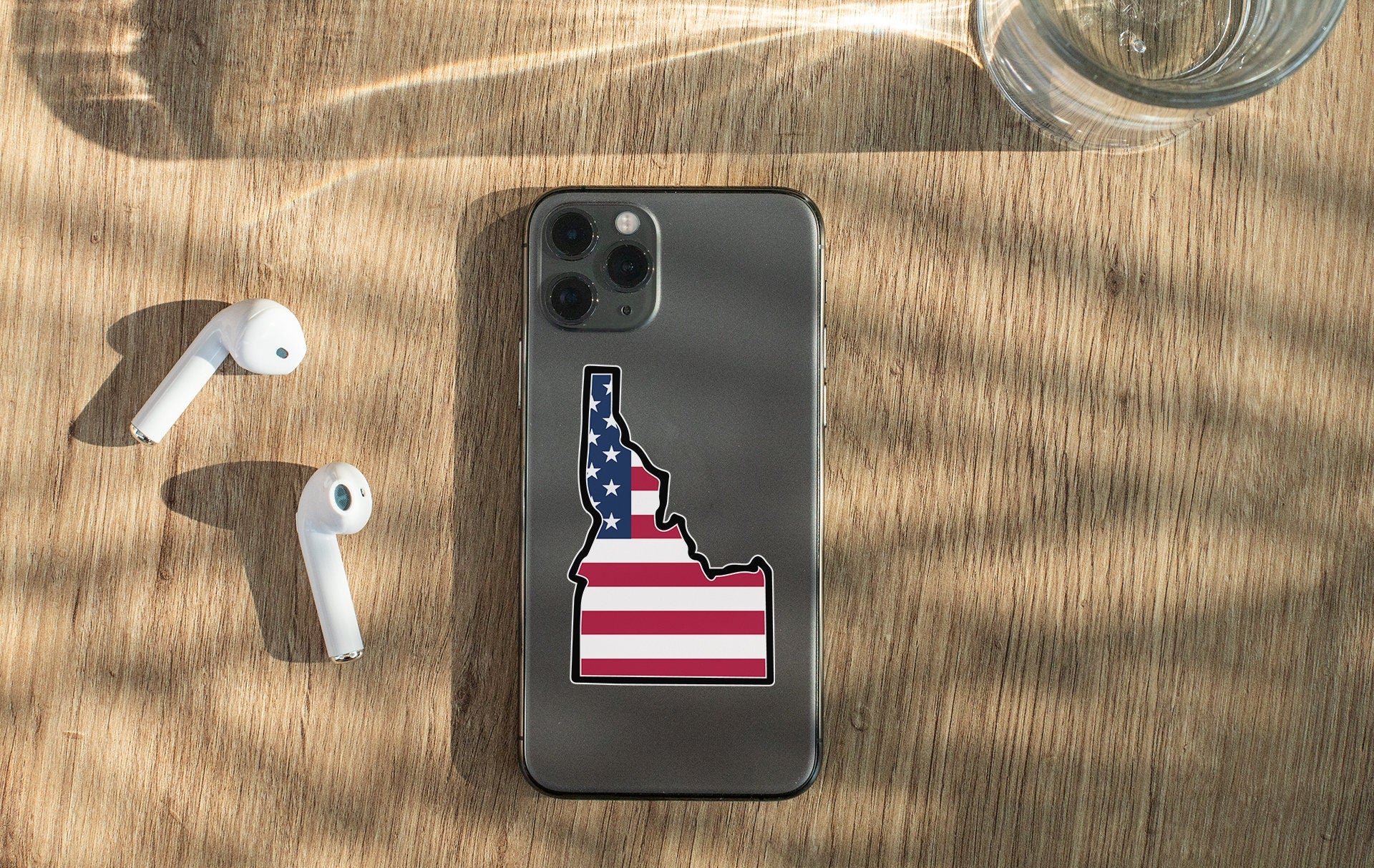 an iphone case with a picture of the state of new york on it