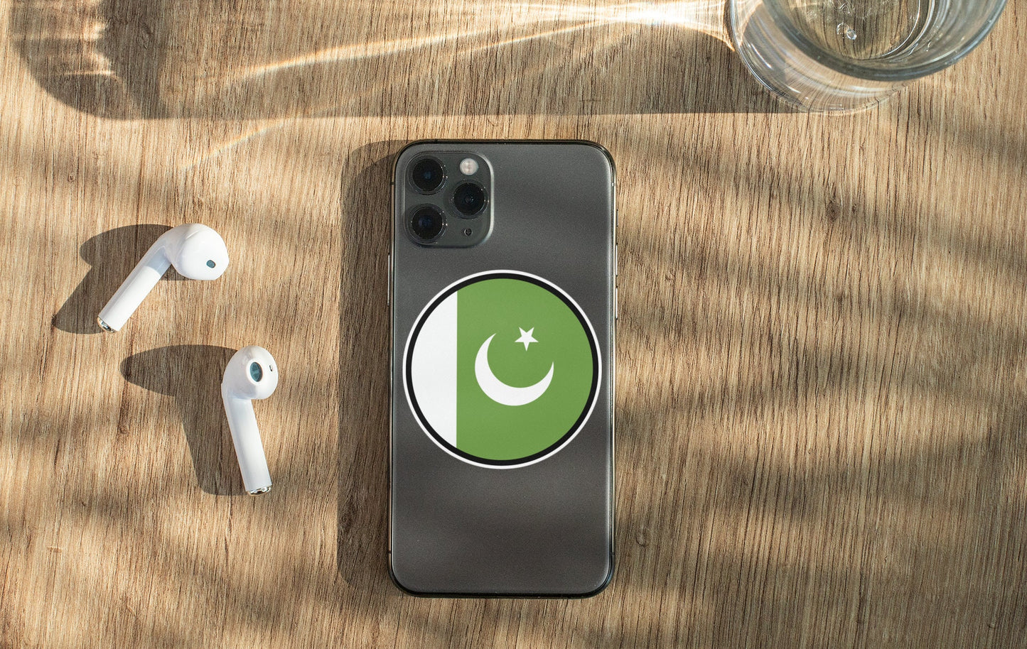 Pakistan Flag Circle Sticker Decal